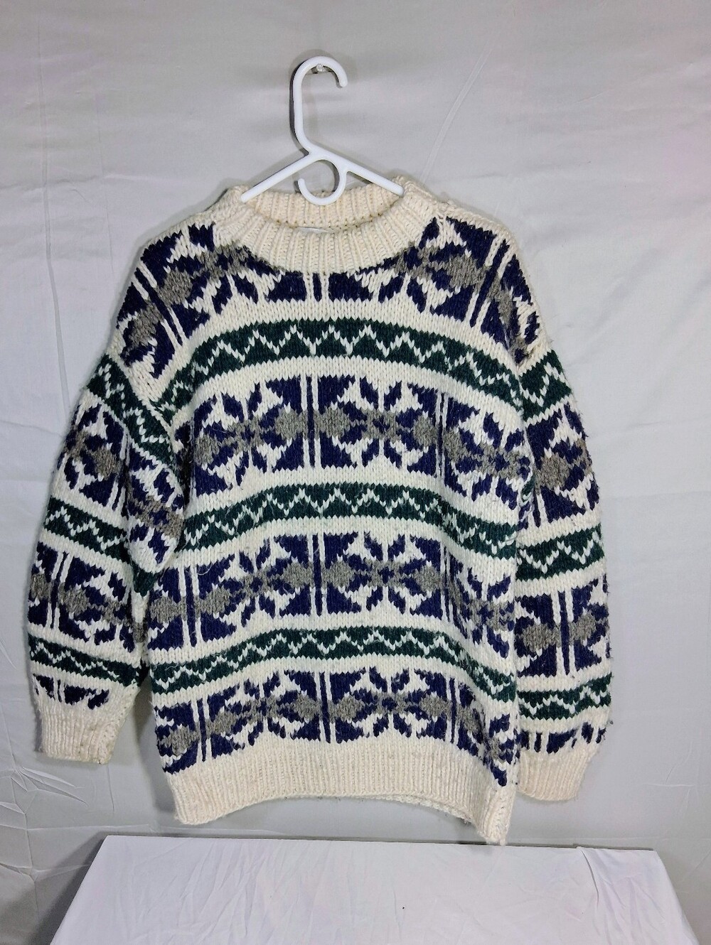 Unisex Vintage Ecuadorian Andean Hand Knit Heavy Chunky 100% Wool Sweater